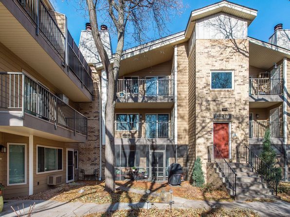 Foto del edificio - 2250 Ridge Dr