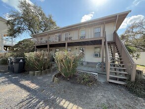 Building Photo - 131 Sunset Dr