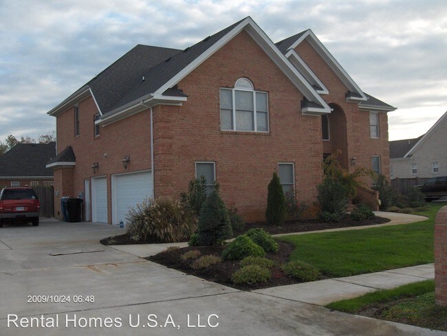 Building Photo - 6 br, 4 bath House - 920 Artesia Way