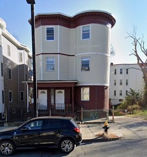 Foto del edificio - 1222 Blue Hill Ave