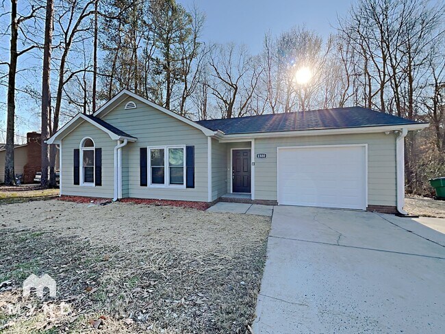 Building Photo - 1300 Newfound Hollow Dr