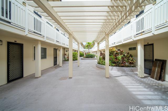 Building Photo - 350 Aoloa St