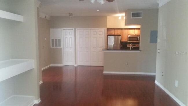 Building Photo - 13015 Plantation Park Cir