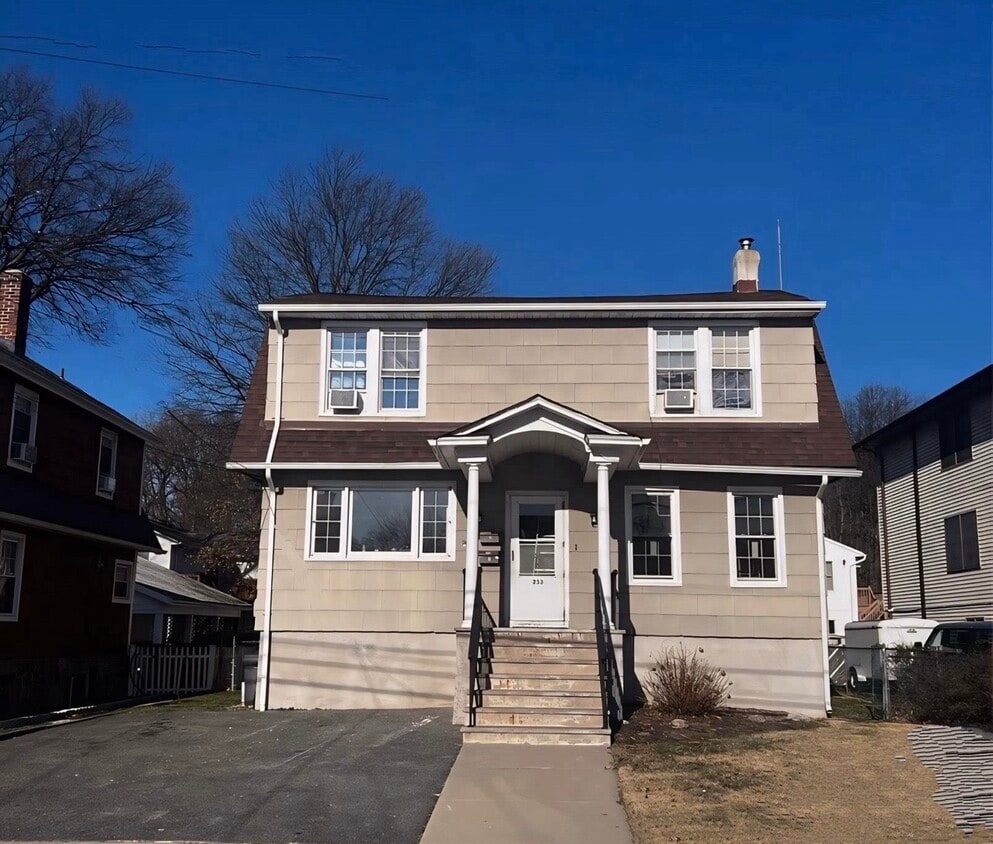 Primary Photo - 251-253 Orchard St