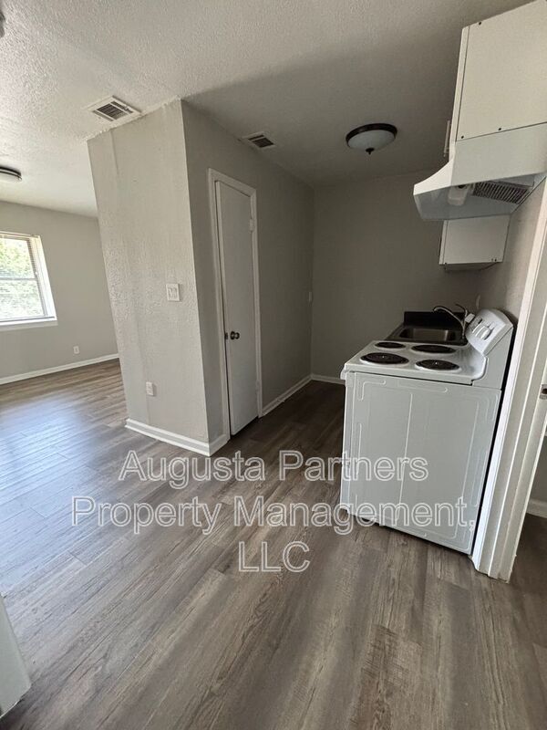 Foto del edificio - 112 3rd St