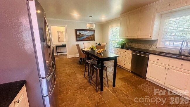 Building Photo - 5320 Seacroft Rd