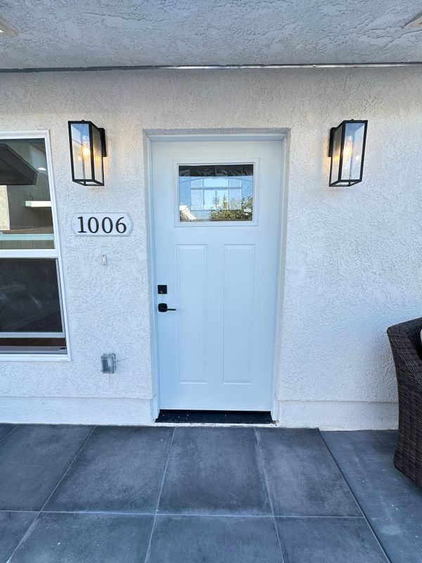 Building Photo - 1006 W Mariposa Ln