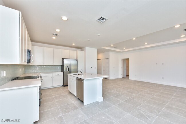 Building Photo - 26300 Coco Cay Cir