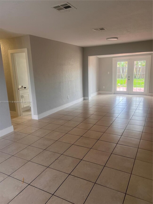 Building Photo - 7100 Park St