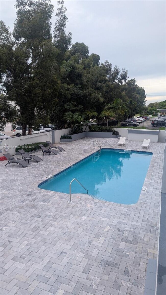 Foto del edificio - 1251 NE 108th St