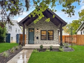 Building Photo - 2206 N 20th St
