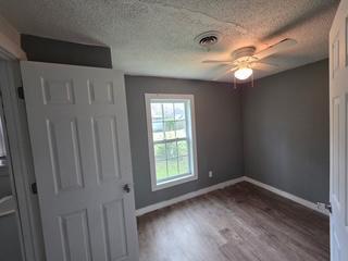 Foto del edificio - 228 N Maple Ave