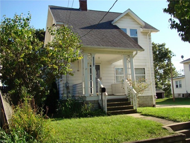 Foto del edificio - 1774 Ford Ave
