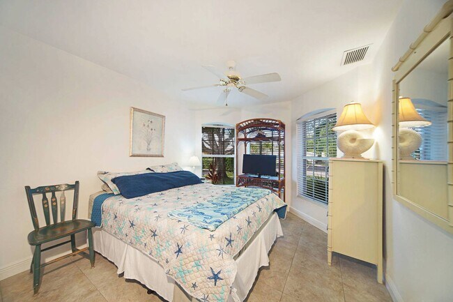 Building Photo - V.LB Barefoot Bungalow B
