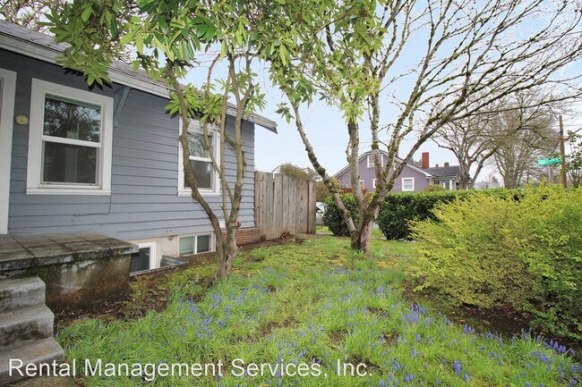 Foto del edificio - 2 br, 2 bath House - 3535 SE Holgate Blvd