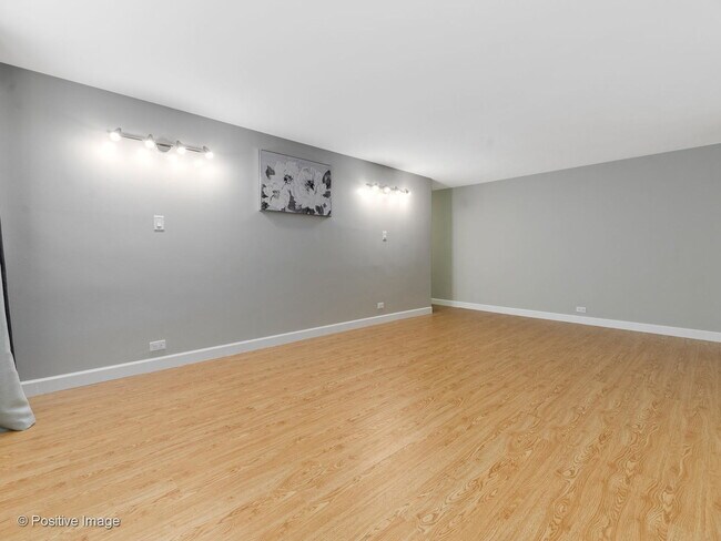 Building Photo - 4928 N Lester Ave