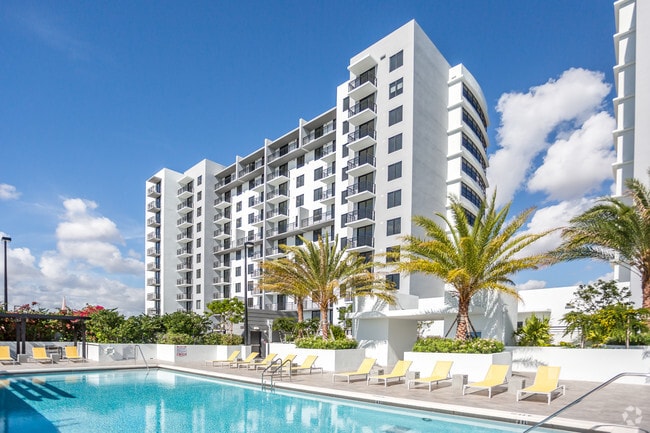 Building Photo - Intown Apartments