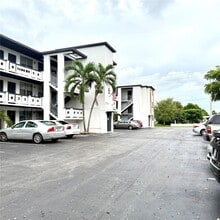 Building Photo - 1715 N 16th Ave