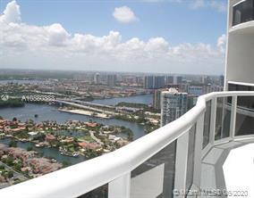 Building Photo - 15901 Collins Ave