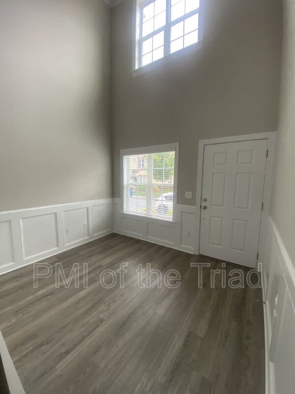 Building Photo - 832 Silver Leaf Dr