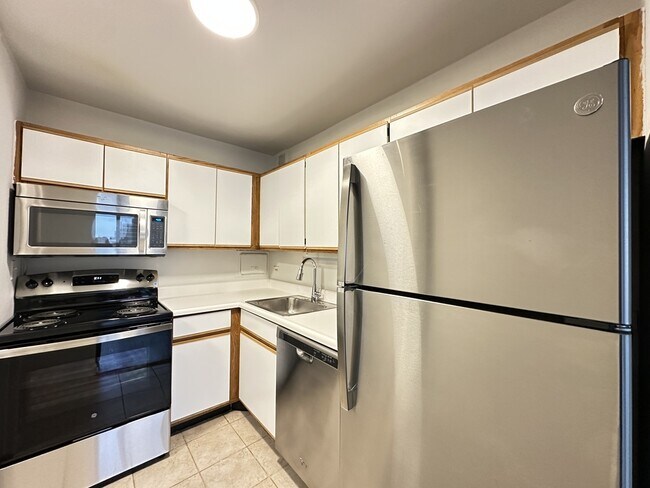 Foto del edificio - 1349 N Dearborn St