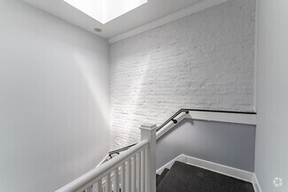 Building Photo - 4159 W Fullerton Ave