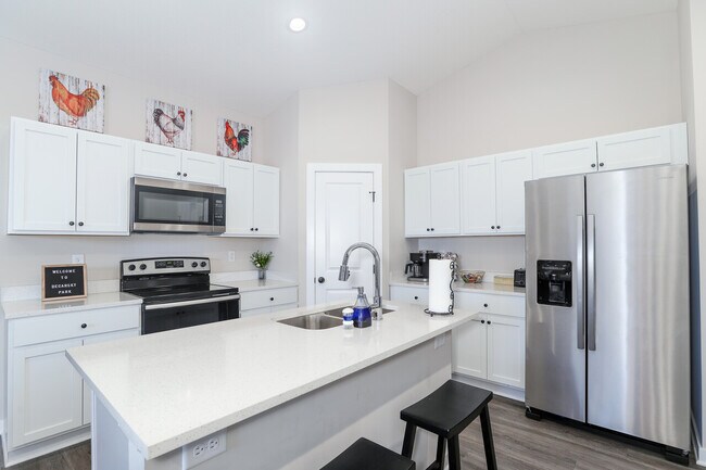 Building Photo - 1754 Rover Ct