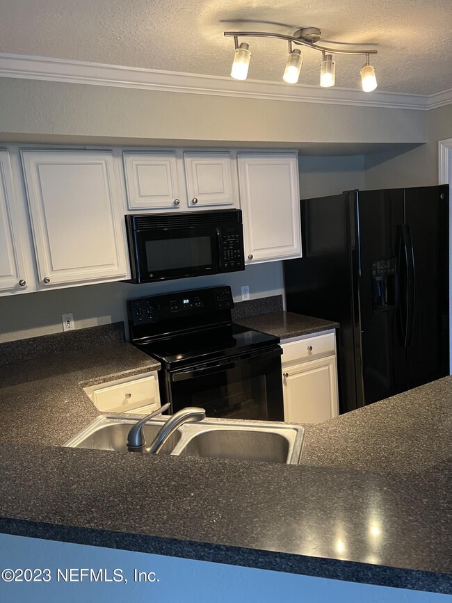 Building Photo - 420 Timberwalk Ct