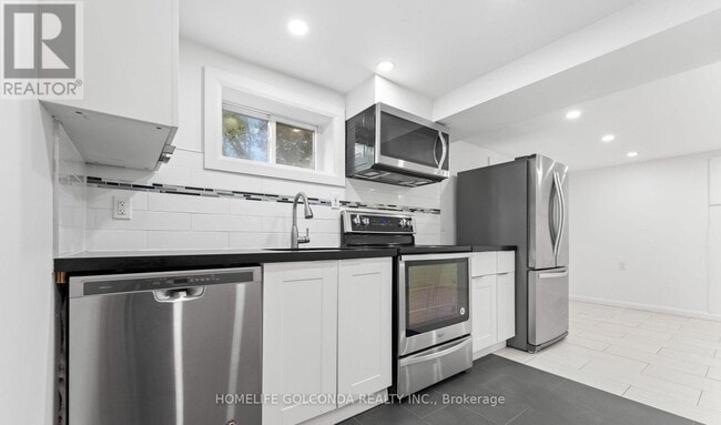 Building Photo - 122 Longford Dr