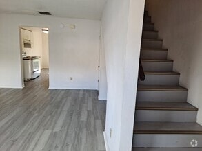 Building Photo - 2052 Kings Hwy