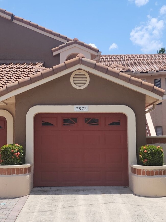 Foto del edificio - 2 bedroom 2 bath Bay Hill condo