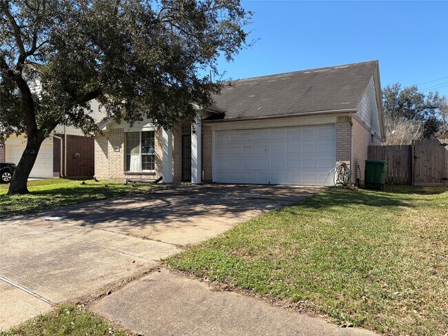 Foto del edificio - 15738 Boonridge Rd