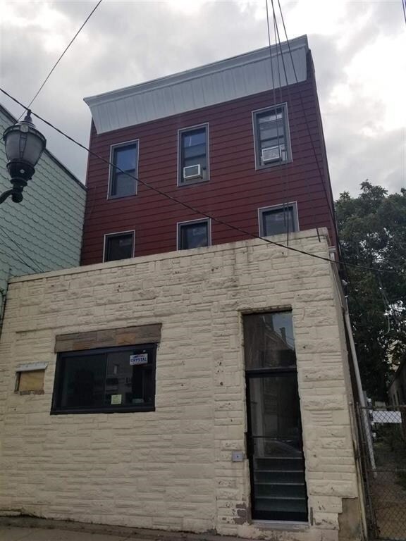 Primary Photo - 6708 Park Ave