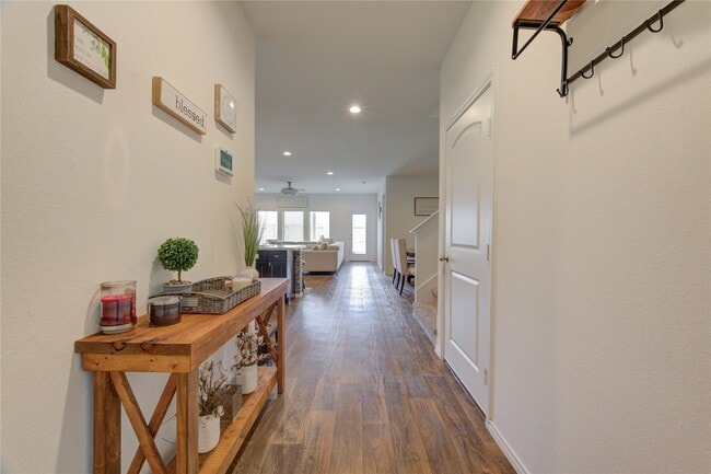 Foto del edificio - 21315 Sleepy Willow St