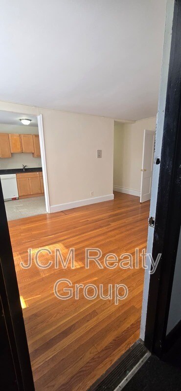 Building Photo - 9 Victory Rd