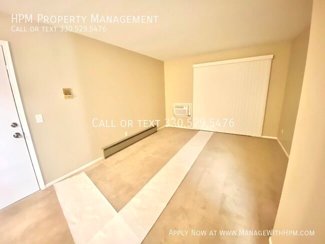 Building Photo - Half Off Rent Special! 509 Harmon St in No...