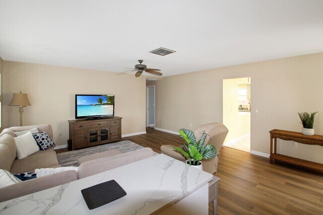 Foto del edificio - South Venice Annual Home for Rent
