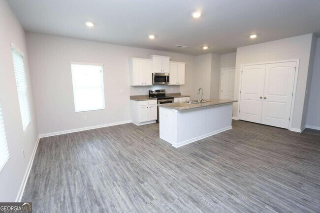 Building Photo - 2105 Jessica Way