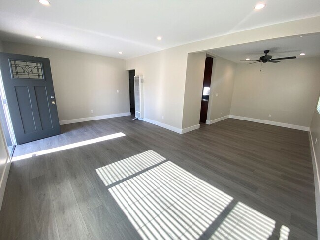 Foto del edificio - 25316-20 Cypress St