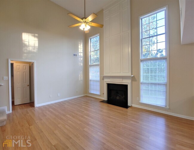 Building Photo - 4510 Ridgefair Dr