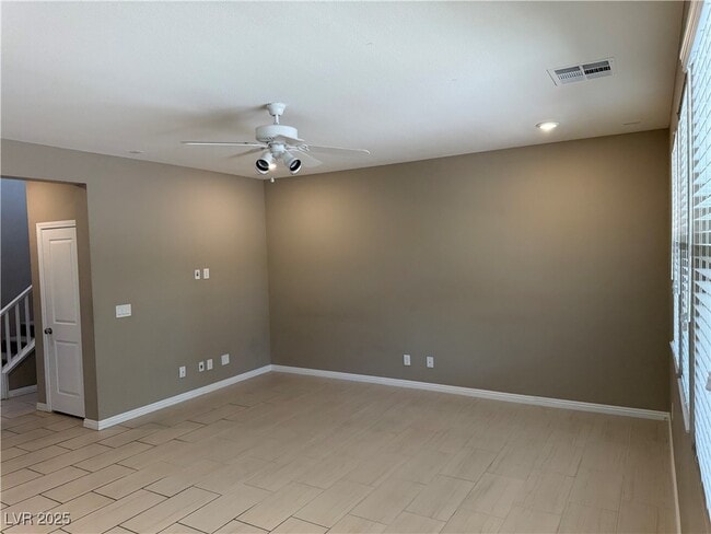 Building Photo - 921 Riverlawn Pl