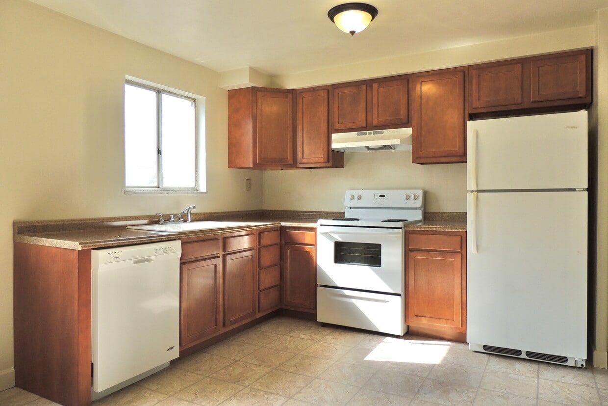 83 Lamont Dr, Irwin, PA 15642 Townhome Rentals in Irwin PA