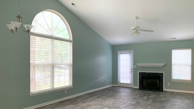 Building Photo - 101 Lipscombe Ln