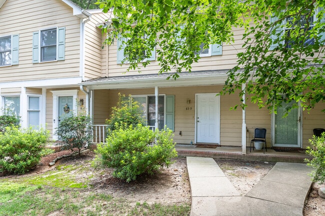 Building Photo - 839 Dalewood Dr