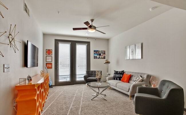 Building Photo - 1404 Vontress Dr
