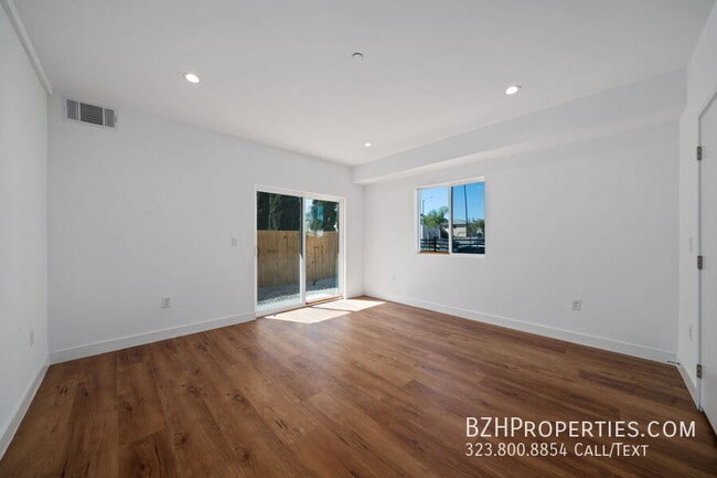 Foto del edificio - 6336 Beck Ave