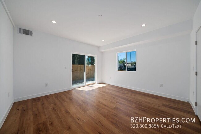 Foto del edificio - 6336 Beck Ave