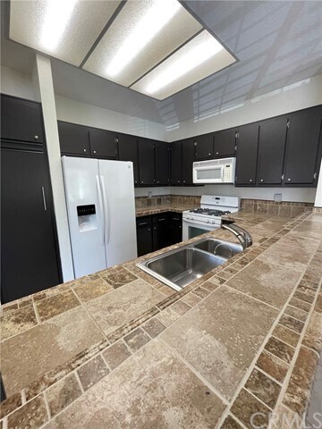 Building Photo - 44 San Angelo