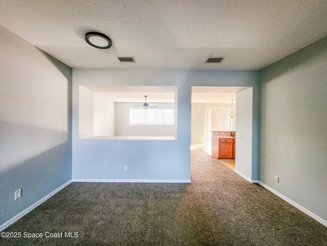 Building Photo - 1421 Halstead Ave NW