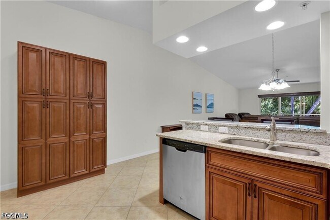 Foto del edificio - 1113 Winding Pines Circle